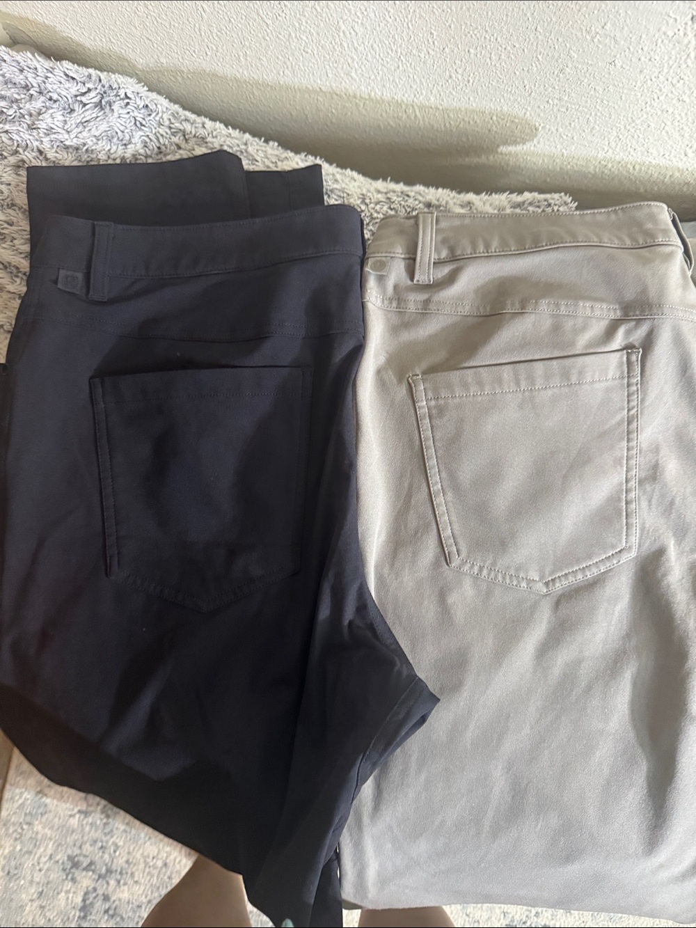 lululemon athletica Men's Chinos - Black & Light Gray